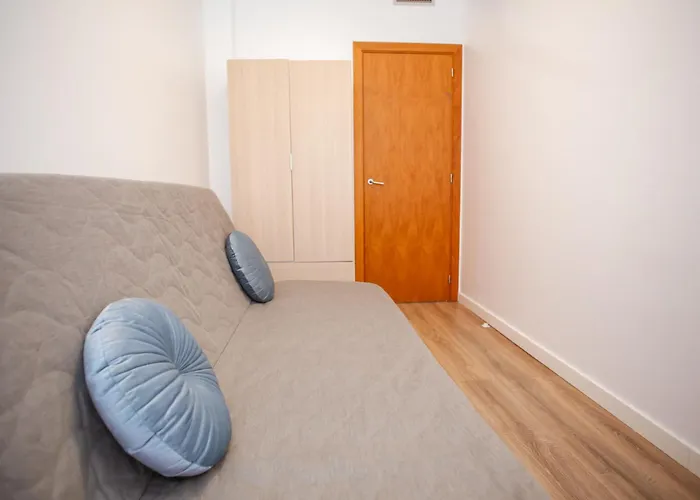 Al15 - 1 Familias A 300 M Playa Fenals